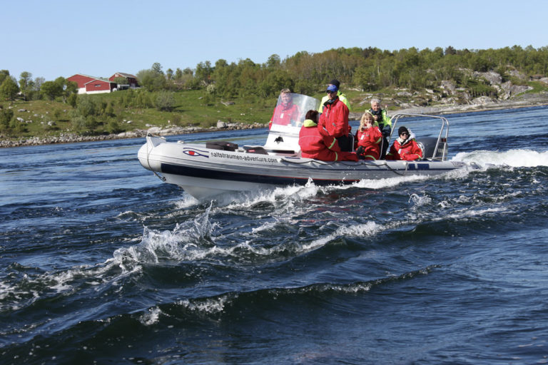 Kjenn at strømmen har krefter © Roger Johansen