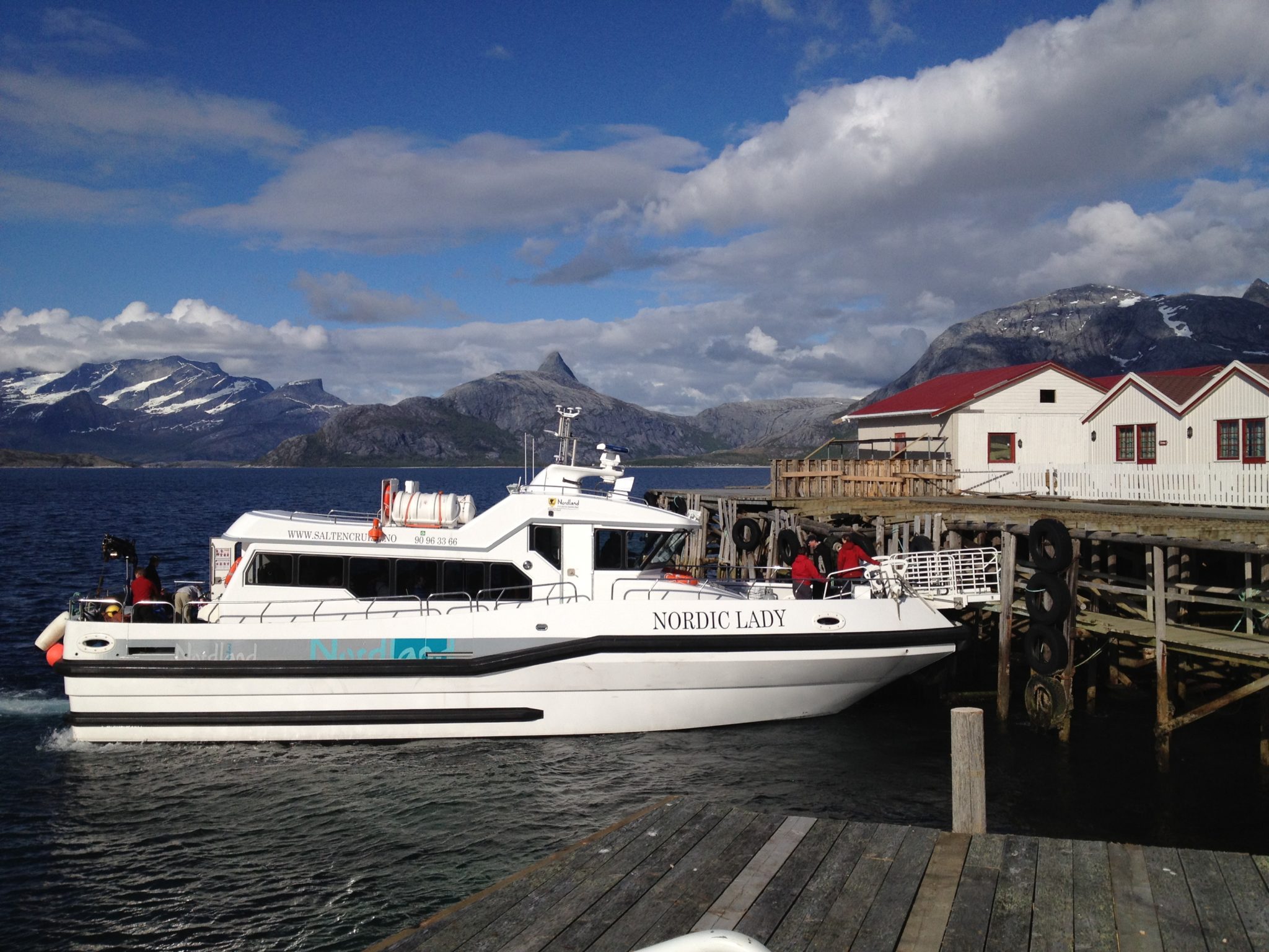 Taking the boat to Engeløya © Roger-Johansen