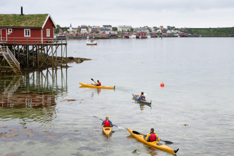 Padling i et rorbumiljø  © Kristin Folsland Olsen