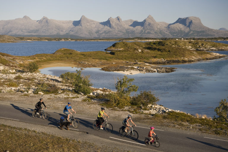 The sunlit Seven Sisters in the background © Terje Rakke/Nordic Life