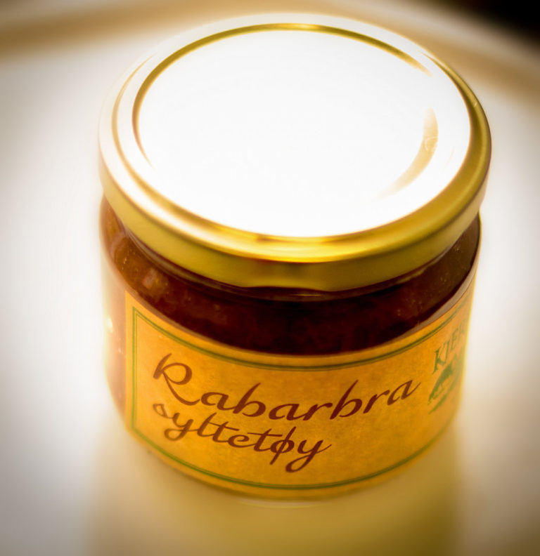 Homemade rhubarb jam © Rune Nilsen