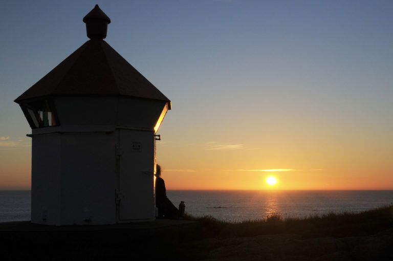 In Summer time after your whale hunt you can sit back and watch the midnight sun to the north © Bjørn Eide
