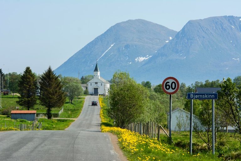 Bjørnskinn ligger sør på Andøya © Jarle-Waehler-SV3