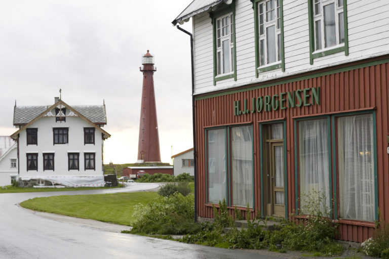 Andenes fyr synes over hele været © Marten Bril