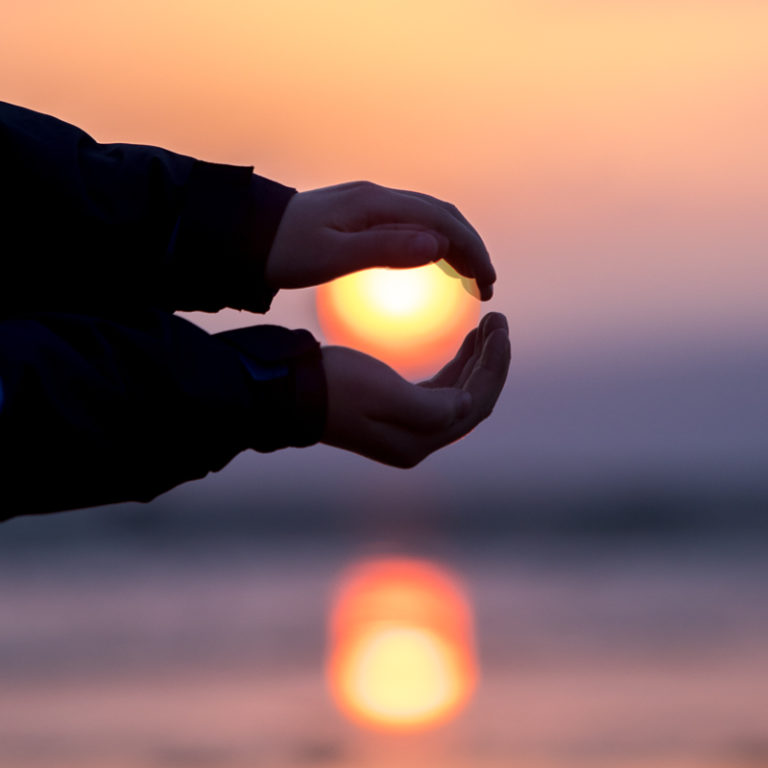 Embracing the Midnight Sun © Michael Ulriksen