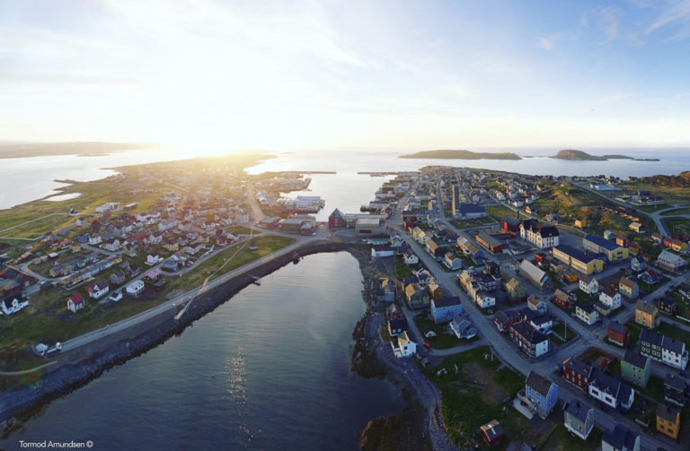 Vardø in the midnight sun © Biotope