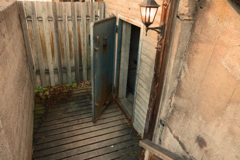The main entrance to the Andersgrotta shelter with it's thick iron door is not easy to spot © Knut Hansvold