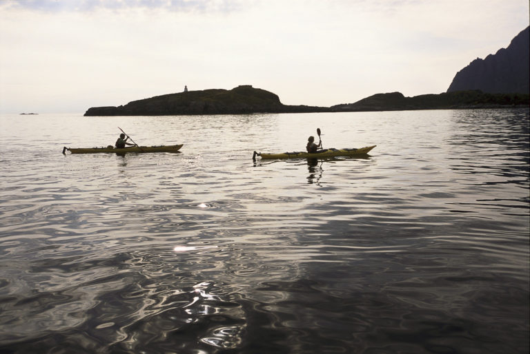 The waters are gentler on the inside, but no Midnight Sun © Terje Rakke/Nordic Life