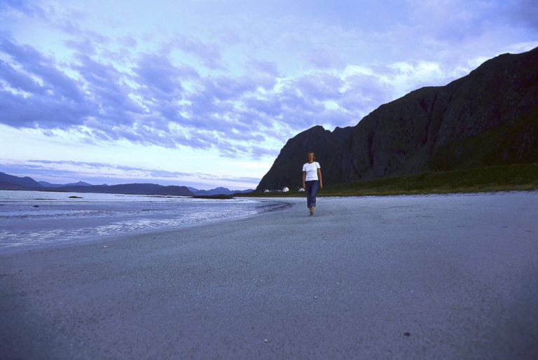 ...barefoot... © Terje Rakke/Nordic Life