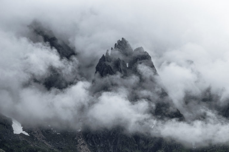 Fog, creating mystery instead of Midnight Sun © Jarle Wæhler/Statens vegvesen