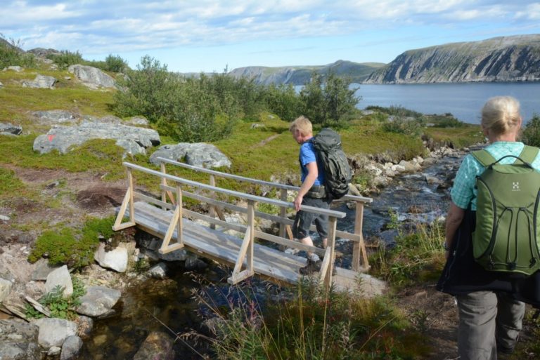 Some bridges are larger than others © Knut Hansvold