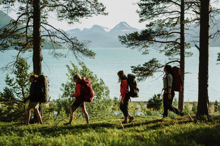 Hiking around the Lyngens © Frida Xiang