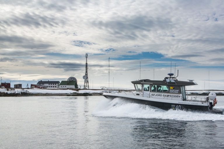 På sommeren går turen hit med båt © Freddy Karlsson