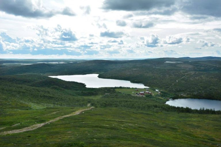 The scenery on the plateau is vast © Knut Hansvold