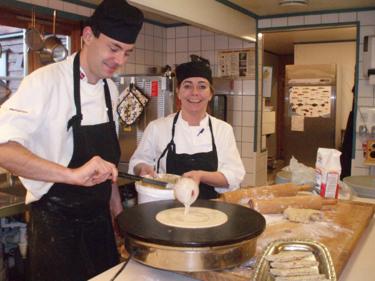 Lefse preparation by trained chefs. Photo: Røkenes gård