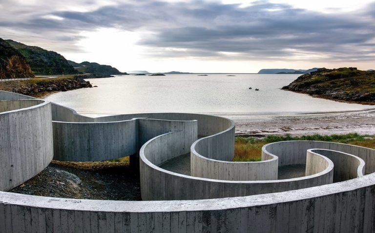 Selvika sculpture offering a outlook location © Per Ritzler
