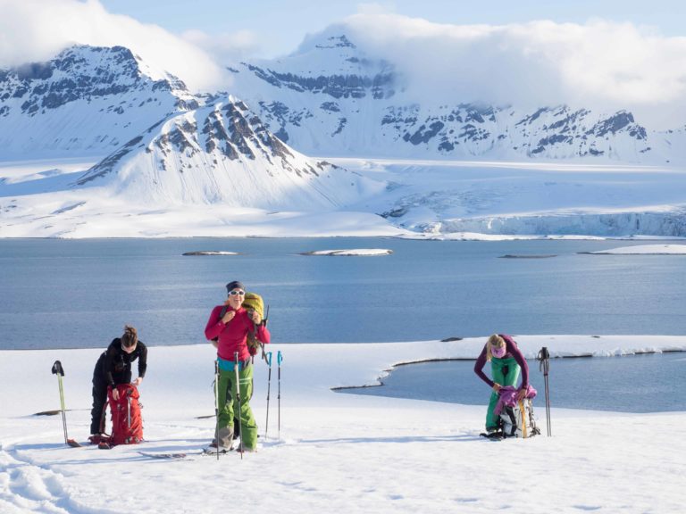 Skikjøringen på slutten av sesongen er ofte full av sol og varme © Kristin Folsland Olsen