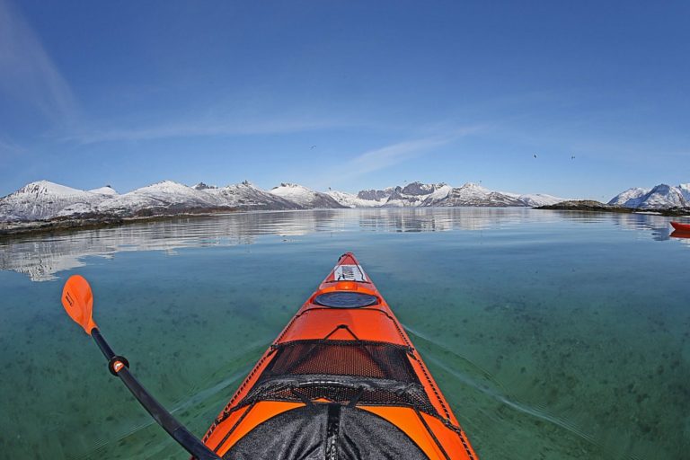 Når sola er tilbake utpå vinteren, er det flott å padle © Nils Erik Bjørholt