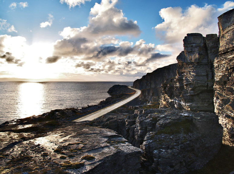Vekselvik just after Kokelv has stunning cliff edge scenery © Werner Harstad