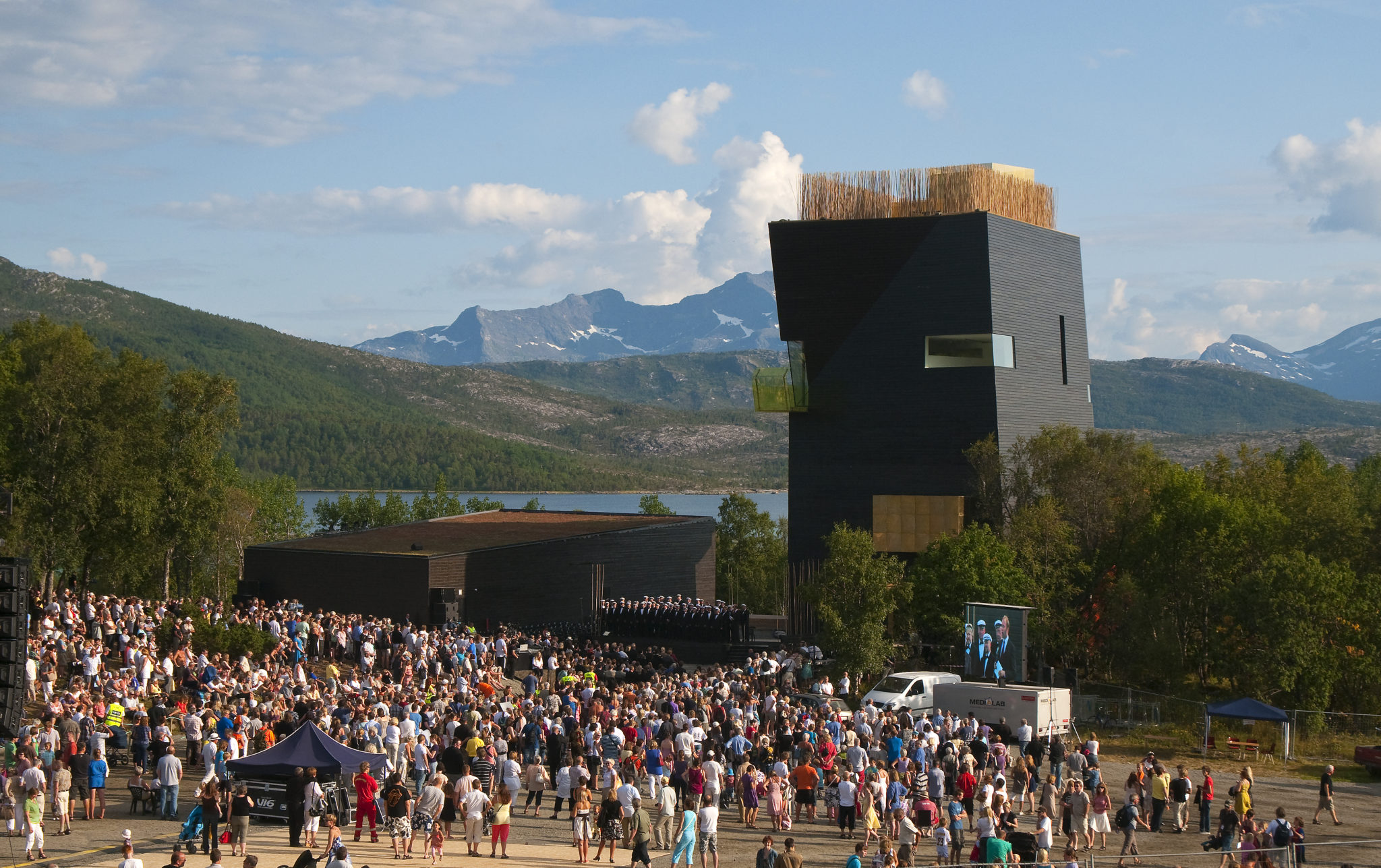 Opening day surrounded by fairytale landscapes © Kjell Fredrikesen