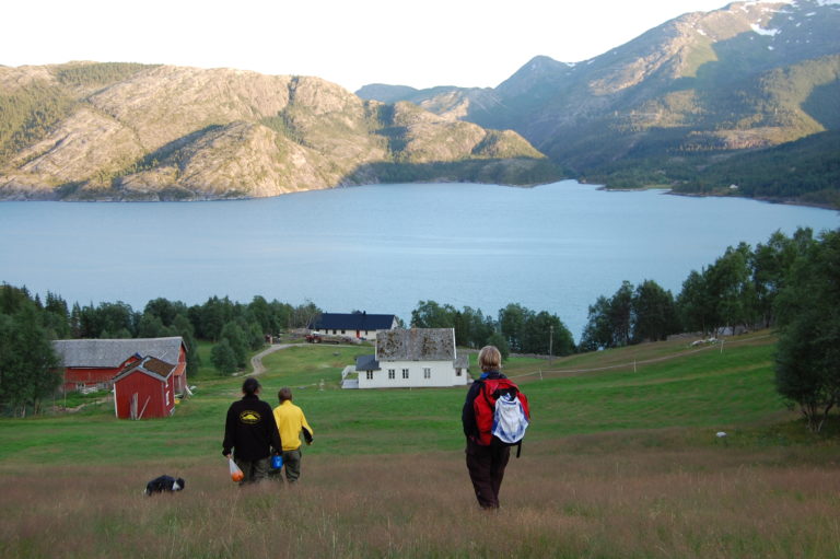 Roaming on private land can end you in trouble © Magnar Solbakk