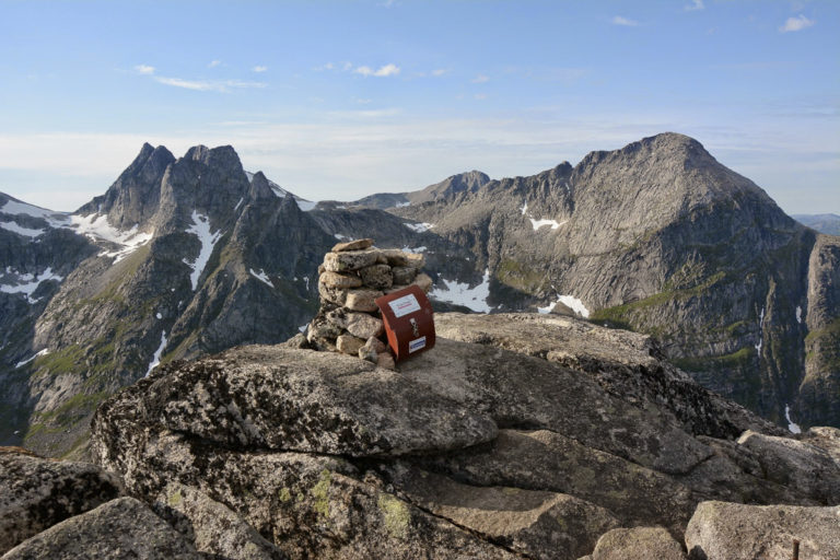 At the top of Mount Buren © Knut Hansvold