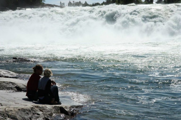 Sit and watch on the rocks © Helgeland Museum avd Grane
