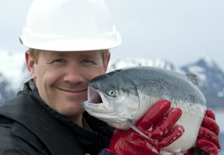 Fishy friend © Marten Bril/Akvakultur i Vesterålen