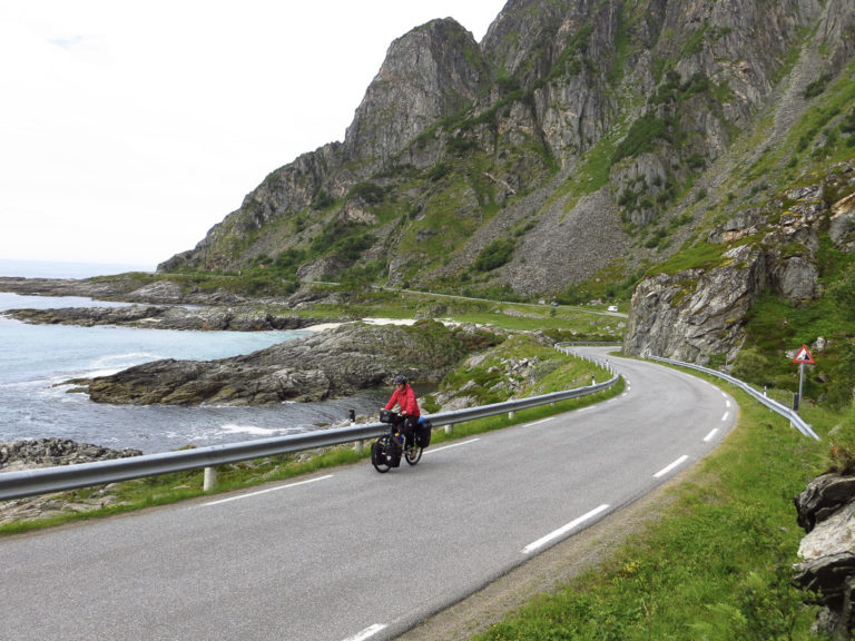 Sykkel langs Nasjonal turistveg Andøya © Øyvind Wold