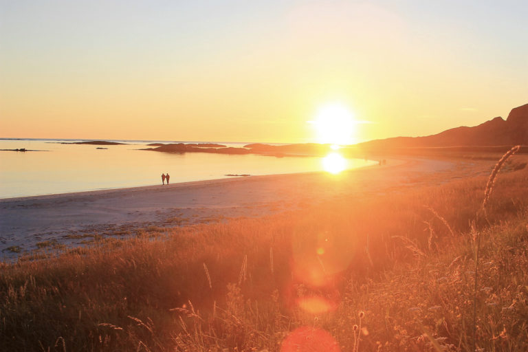 Bring your loved one © Stave Camping
