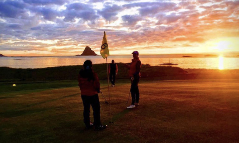 Du kan spille hele døgnet ved golfbanen © Midnattsol Camping