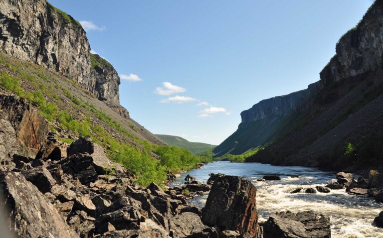 Alta canyon in the summer sun © Visit Alta