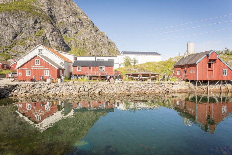 Rødt var en billig farge, og ble brukt til naust og uthus  © Museum Nord