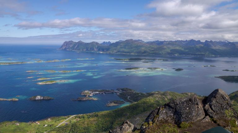 Utsikt over de 98 øyene i Bergsfjorden © Trine Kanter Zerwekh/Statens vegvesen