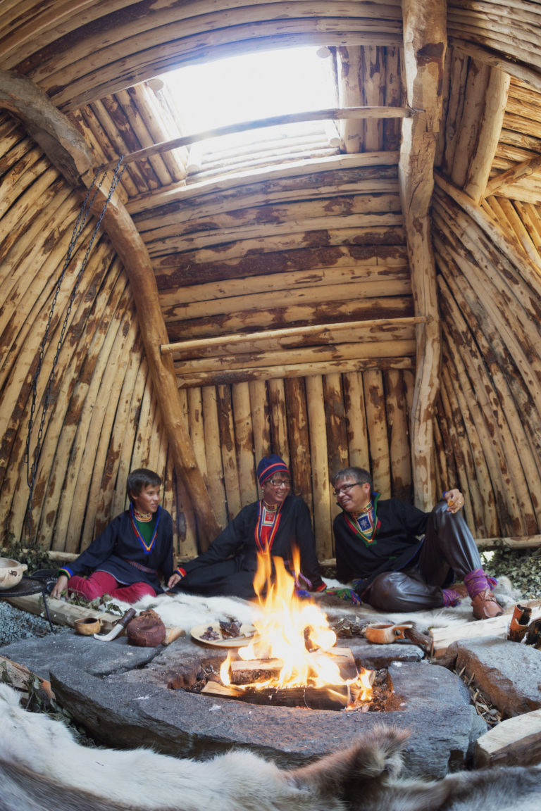 Inside a Sami "kåte" - dwelling © Magnus Strøm