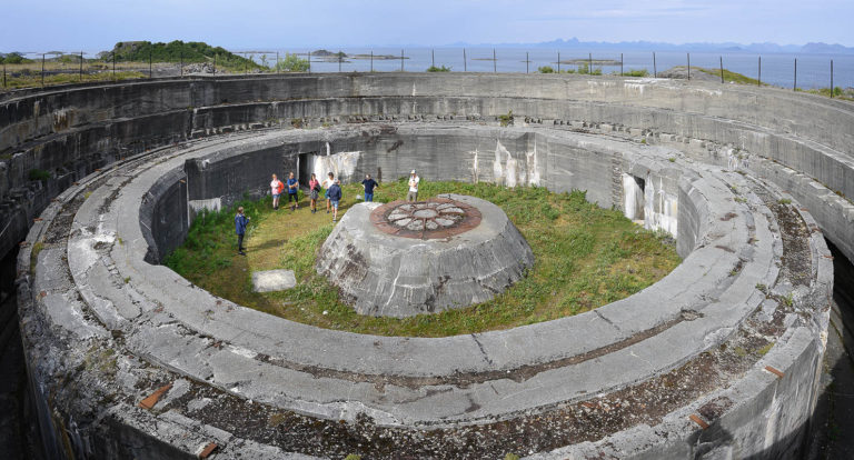 The foundation for gigantic cannons at Batterie Dietl © Ernst Furuhatt
