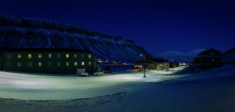 They beautiful blue light in winter in Longyearbyen © LP Lorentzen