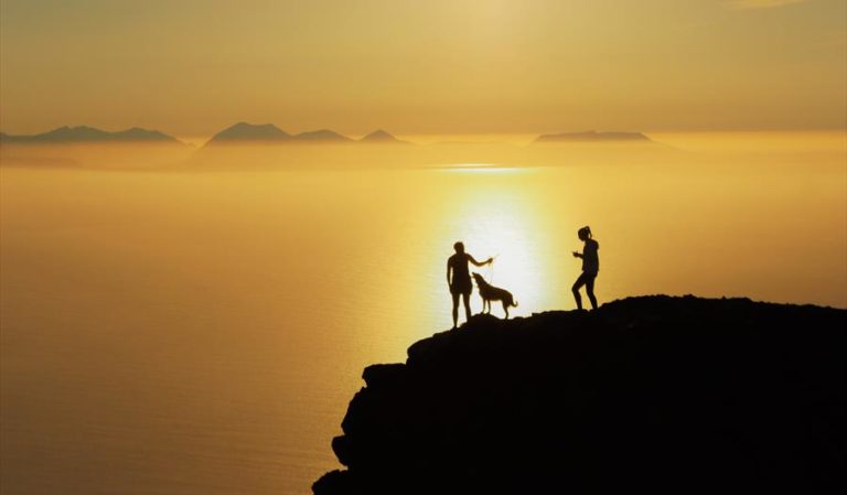Midnattssola fra toppen av Elgen © Visit Harstad