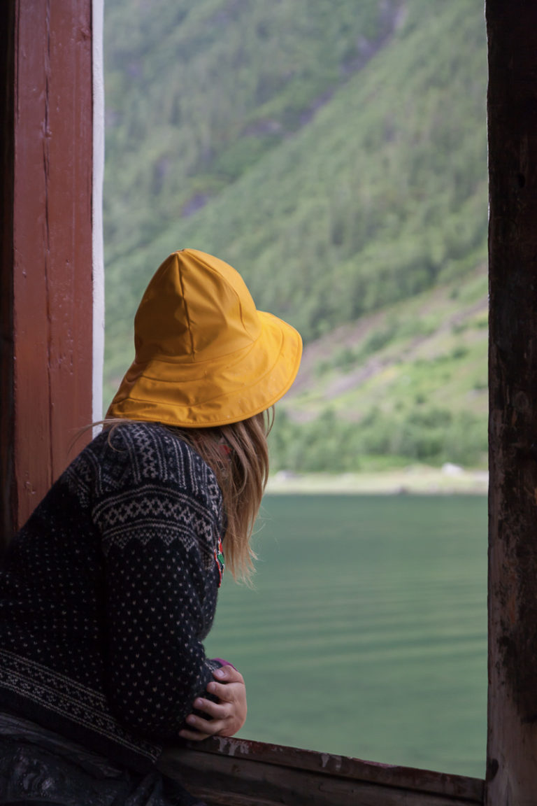 Blikk mot Øyfjellet © Kathrine Sørgård