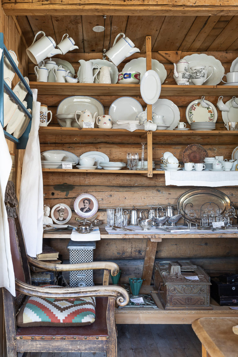 Det lille hotellmuseet viser fram husgeråd og dekor fra ulike perioder i den over 200 år gamle historien © Kathrine Sørgård