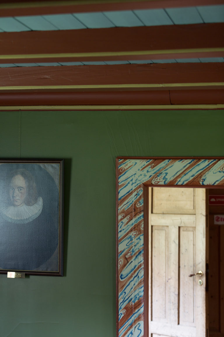 Detaljer fra interiøret inne i Alstahaug prestegård © Kathrine Sørgård