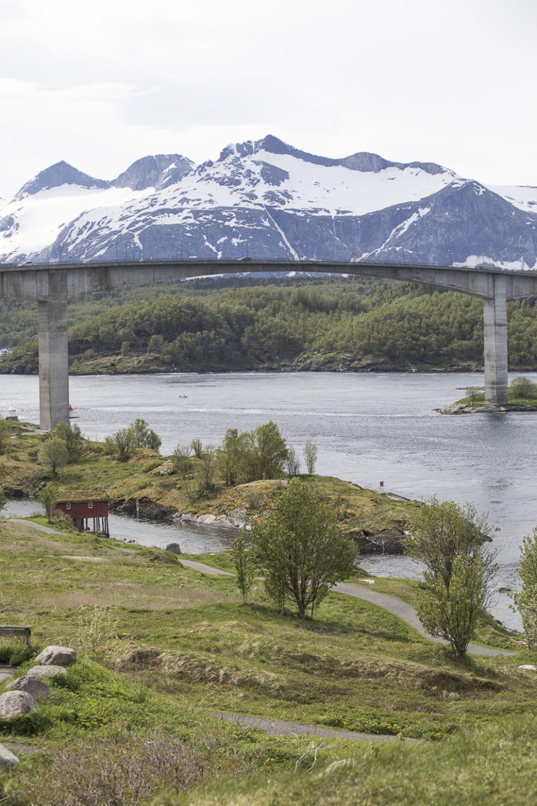 Straumen og Børvasstindan © Kathrine Sørgård