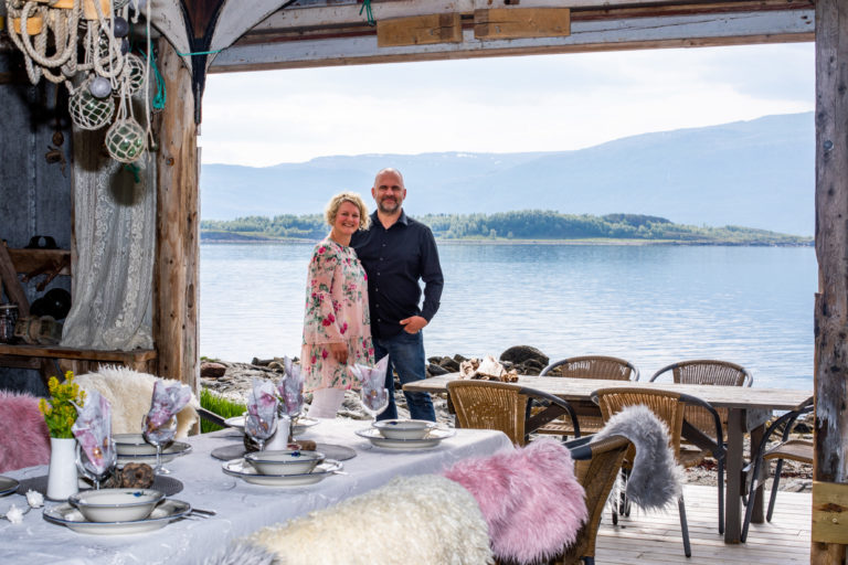 Lunt og koselig i naustet hos Elin på Litlehaug @ Hans-Petter Sørensen / Visit Nesna