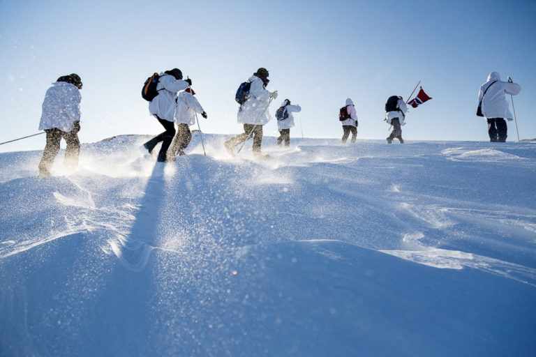 Across the mountain in Hammerfest © Ziggi Wantuch