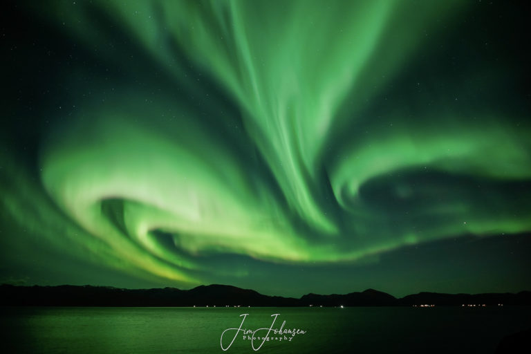 Sørøya i det fjerne © Jim Johansen