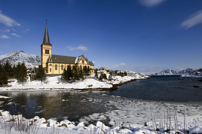 Church of Vågan on a winter's day © Terje Rakke/Nordic life