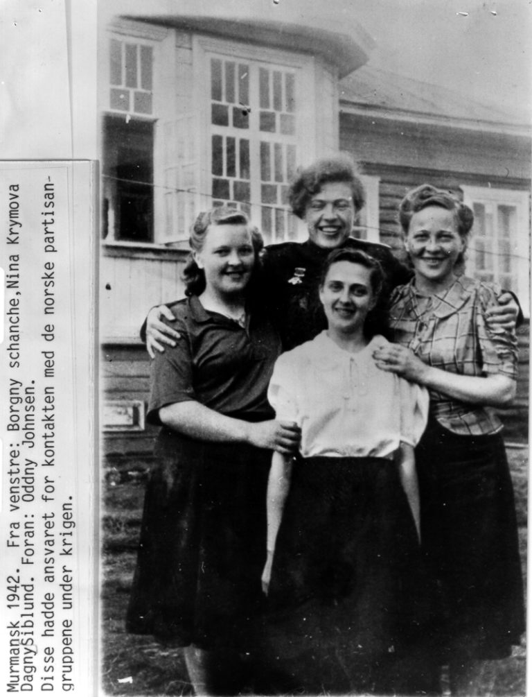 Young women from Kiberg working in intelligence in Murmansk during the war © Kiberg Historielag