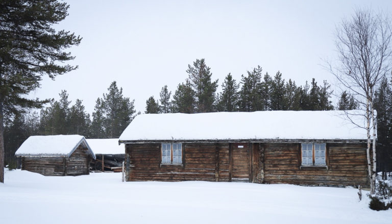 Beaivvašgieddis mountain refuge. The room on the right, dating from 1875, is the oldest part of the hut © Paula Rauhala/SVD
