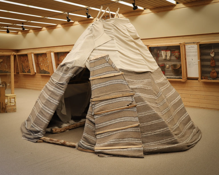 Goahti is a mobile version of the traditional house © Paula Rauhala/SVD