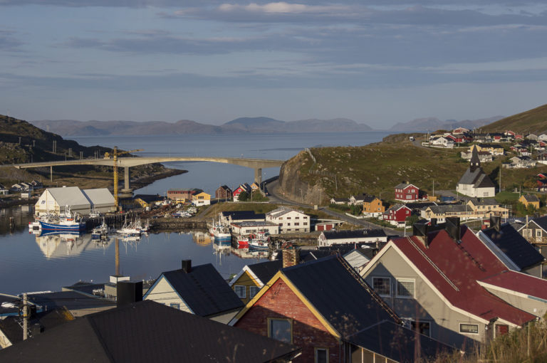 Reconstruction era houses rubbing shoulders in Havøysund © Helge Stikbakke/Statens vegvesen
